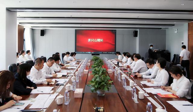 黨建共建聚合力 銀銀互聯(lián)謀新篇（黨建共建促發(fā)展銀企攜手謀雙贏）
