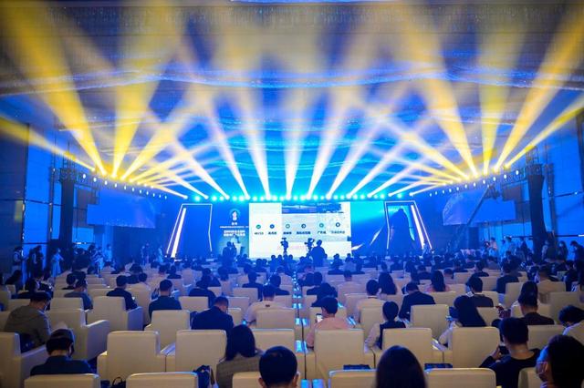 中國金雞百花電影節(jié)：超過50個項目落地簽約，彰顯廈門數(shù)字影視產(chǎn)業(yè)“含金量”