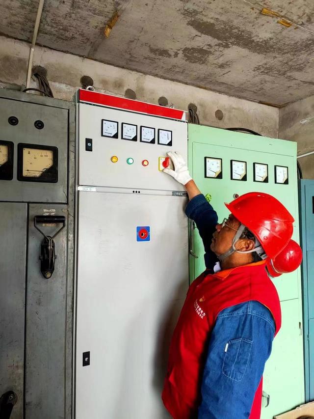 黨建引領擔使命 圓月共守萬家明