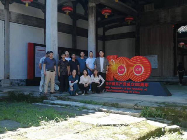 強化黨建引領 增添古鎮商圈新活力（黨建引領商圈服務）