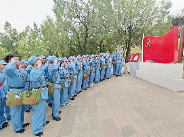 推進黨建工作“四化”模式以高質(zhì)量黨建推動高質(zhì)量發(fā)展（實現(xiàn)高質(zhì)量黨建引領(lǐng)高質(zhì)量發(fā)展,要做好四個加強）