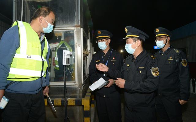為流動黨員建活動陣地，副中心“小個專”黨建工作指導站全覆蓋