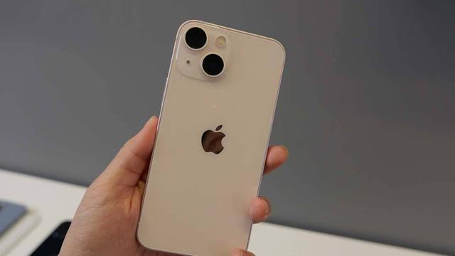 出事了，iOS要開(kāi)放第三方APP？iPhone用戶有點(diǎn)慌（蘋(píng)果開(kāi)放第三方app）