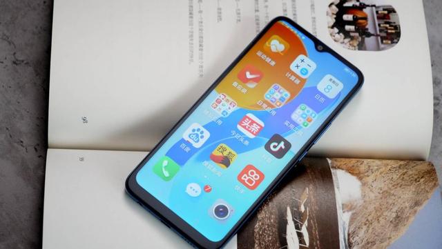 榮耀暢玩30體驗：5G+大內存+長續航，高品質千元手機一步到位（榮耀暢玩30怎么樣）