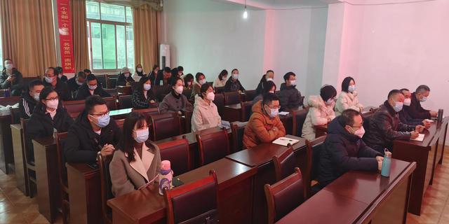 秀山：強化支部共建，打造黨建工作品牌（加強黨建引領,創建支部品牌）