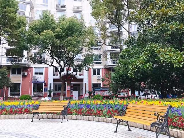 激活基層治理的“毛細血管”，閔行梅隴鎮推動黨建引領下的小區“微網格”治理模式