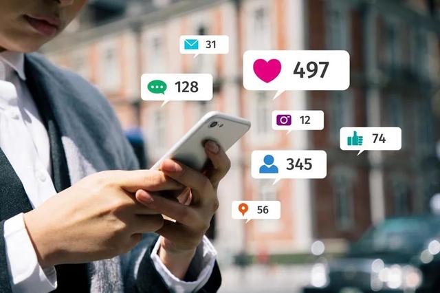 自我解放、了解男人、治愈失戀、泡帥哥｜12個女人與社交App（美女和帥鍋）
