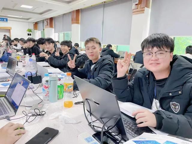 軟件開發崗位的薪資中位數高于36萬？（軟件開發崗位的薪資中位數高于36萬怎么辦）