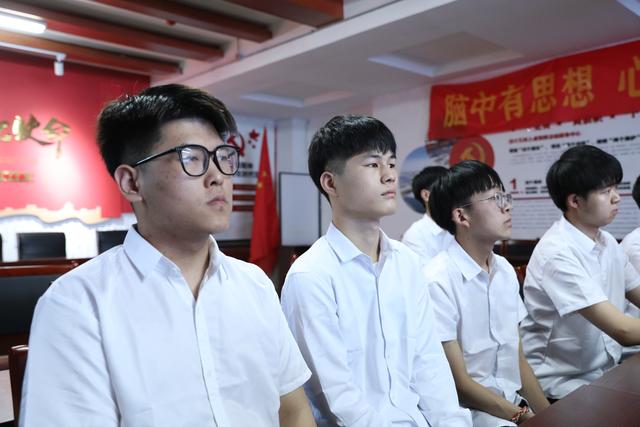 不出校園便可獲得好工作，石家莊新華的專(zhuān)場(chǎng)招聘會(huì)真給力（石家莊新華集團(tuán)招聘）