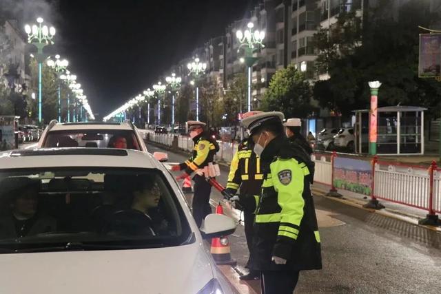 錨定目標 攻堅克難 推進道路交通管理工作再上新臺階——姚安交警2022年工作亮點回顧