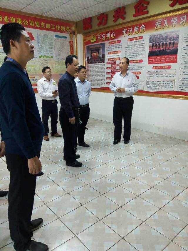 百色市“聚、找、壓”三字訣力推兩新黨建示范點建設（打造兩新黨建示范點）