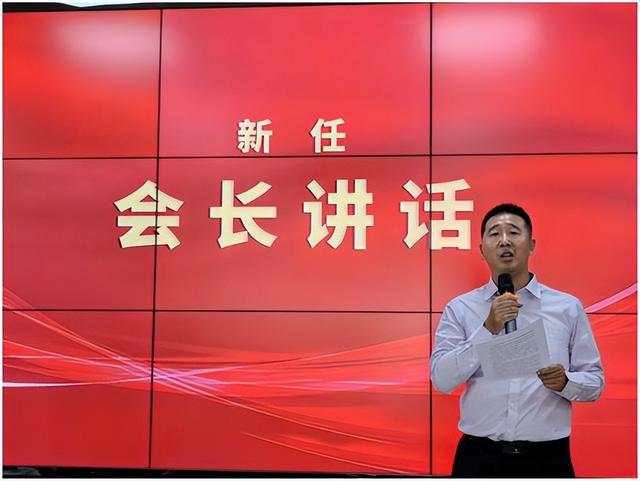 昆明盤龍區民辦教育協會換屆，選舉繆果章當選第四屆理事會會長
