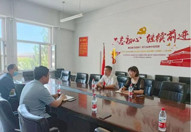 學校黨委深入管理工程系黨總支調研指導黨建工作（校黨委書記到學院調研）