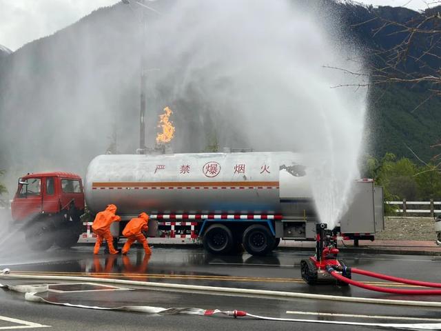 旌旗獵獵 擊鼓催征 - 西藏消防救援總隊完成“應急使命·西藏2023”抗震救災實戰化演習