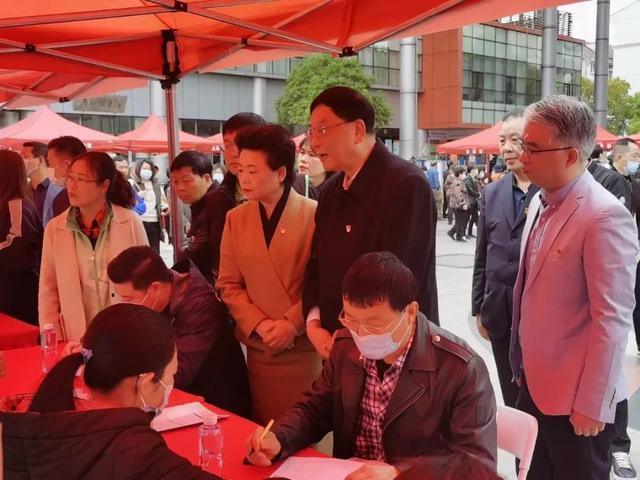 “流動不流學”，這個學堂讓黨員找到了“家”（流動不流失,離鄉不離黨）
