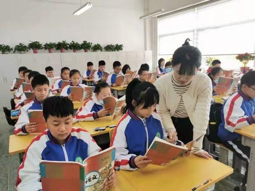 師徒攜手向新而行！光明中學(xué)第一黨支部落實(shí)“雙減”在行動(dòng)（光明中學(xué)領(lǐng)導(dǎo)）