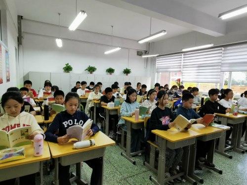 師徒攜手向新而行！光明中學(xué)第一黨支部落實(shí)“雙減”在行動(dòng)（光明中學(xué)領(lǐng)導(dǎo)）