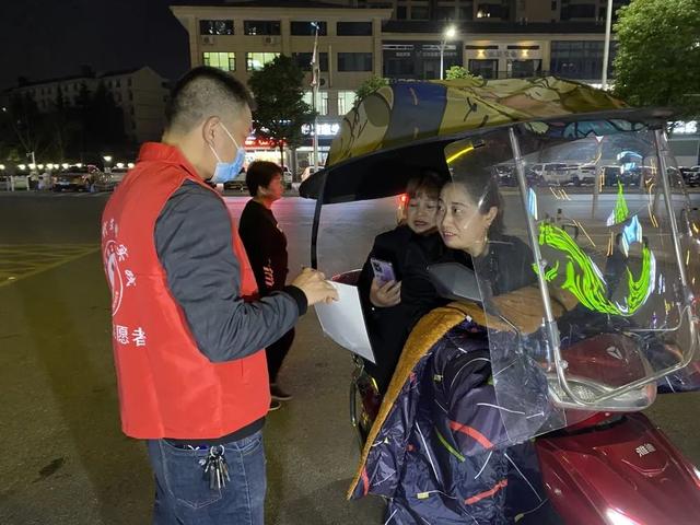 【黨員“三亮三比”進行時】 黨建引領小區共治共享 這個社區這樣做