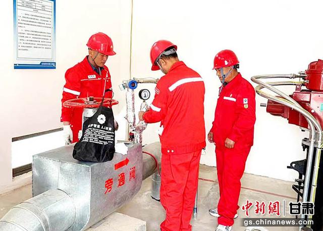 長慶油田輸油二處黨建引領(lǐng)織密“四張網(wǎng)”提升管道安全運(yùn)行效能