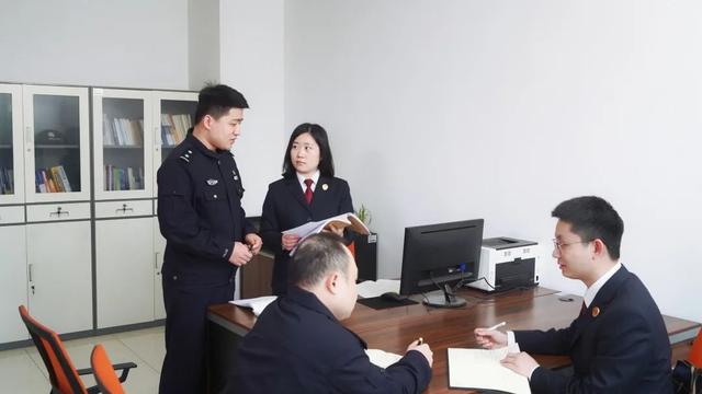 升級版檢警協(xié)作的秘密 藏在這個“辦公室”里（檢警合作）