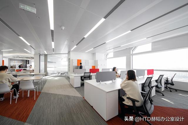 赫韜項目｜灰白極簡，優寧維Univ上海營銷中心設計裝修（優寧維公司官網）