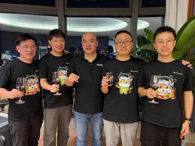一個“不懂”技術的人搞SaaS出海，一年賺了3700萬（出海電商saas）