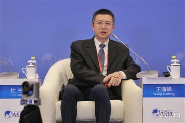協同辦公新戰局！百度用AI造一個辦公室大腦_1