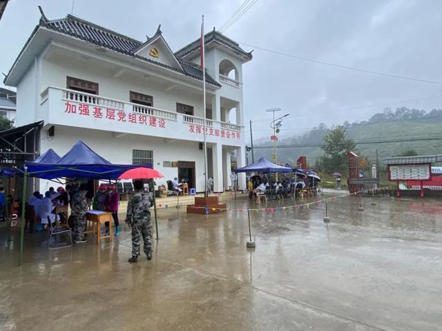 知責于心 擔責于身 履責于行 戶撒鄉探索強邊固防新模式