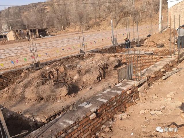 臨洮縣南屏鎮石晶巖村黨支部“書記黨建項目”實施進展順利（臨洮縣石珍簡歷）