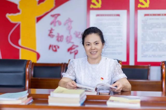 忠誠鑄魂勇擔當，黨建引領耀法徽，先進這樣說