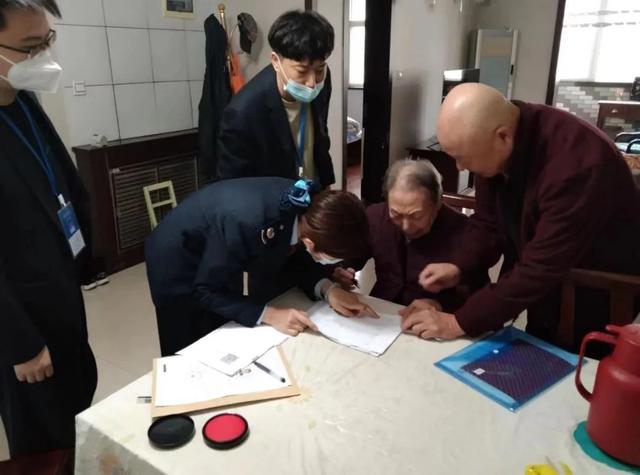 河南省軍區(qū)焦作干休站圓滿完成房產(chǎn)辦證任務(wù)