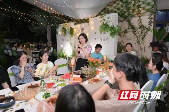 把一線電力工人的需求放在心上 國(guó)網(wǎng)益陽(yáng)供電公司深化民主管理（關(guān)于電力局一線工人的文章）