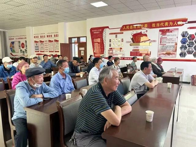 阿克塞：推行“黨建+”模式 提升社區治理新篇章（黨建引領社區治理模式）