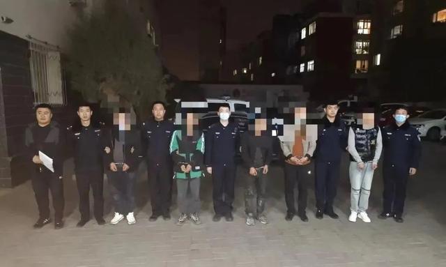 抓黨建、整作風(fēng)、強(qiáng)素質(zhì)、樹(shù)形象｜首府公安：創(chuàng)新“三三制” 爭(zhēng)當(dāng)“排頭兵” 在大格局中深化專項(xiàng)活動(dòng)