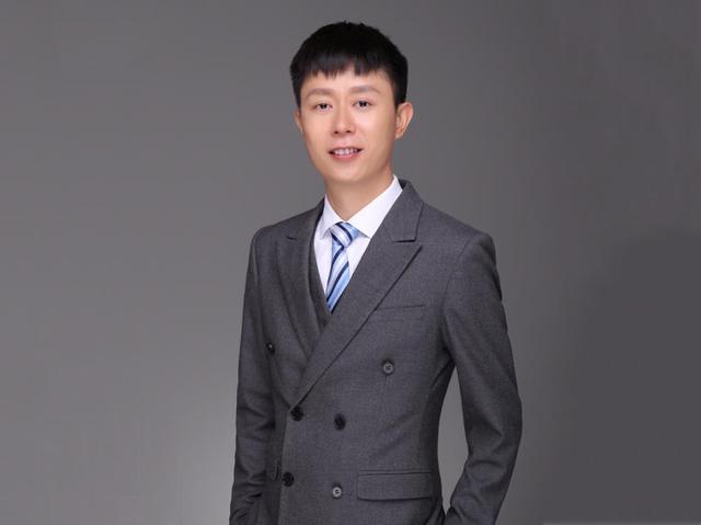 8個月3輪獲投近億元：他造出首個爆款名片小程序 服務3000萬+用戶（名片制作小程序）