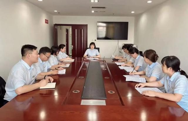 堯都農(nóng)商銀行：多舉措筑牢內(nèi)控合規(guī)“風(fēng)險墻”（銀行內(nèi)控合規(guī)和風(fēng)險防控）