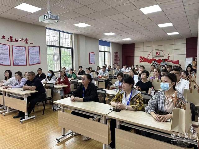 觀摩學習強黨建 交流借鑒促提升——博樂市組織部參觀學習武昌歐景苑社區優秀黨建工作