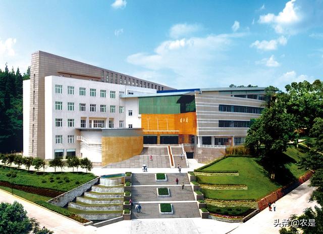 李利（女），四川農業大學教授、博導，分子遺傳與羊育種專家（李黎四川農業大學）