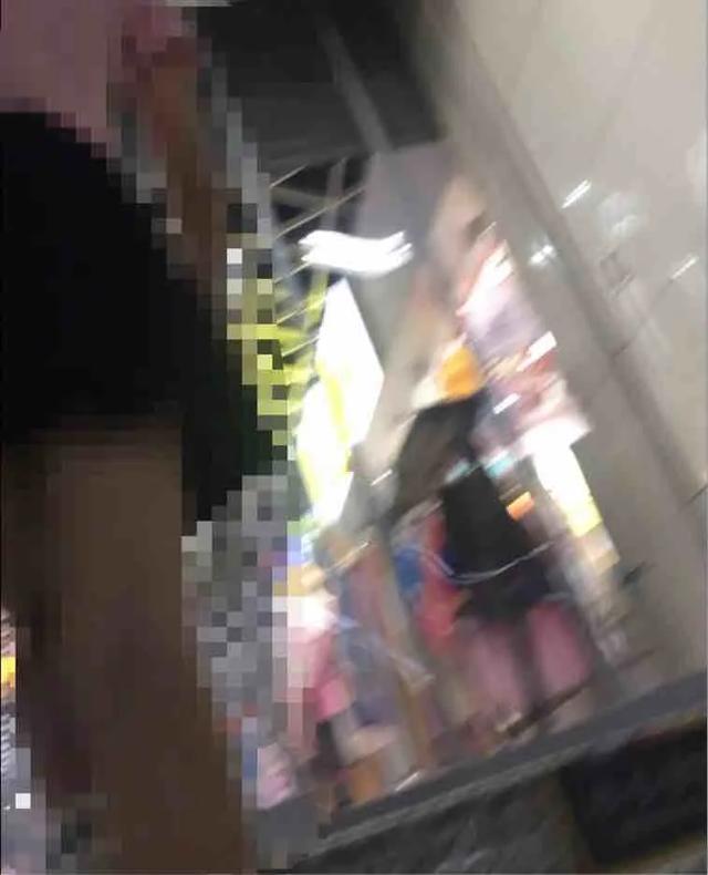 變態老色批的專屬相機App，趕緊給爺爬