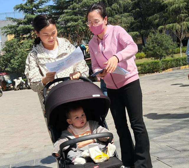 科學育兒進社區 快樂陪伴共成長——西安市浐灞第八幼兒園科學育兒宣傳活動紀實