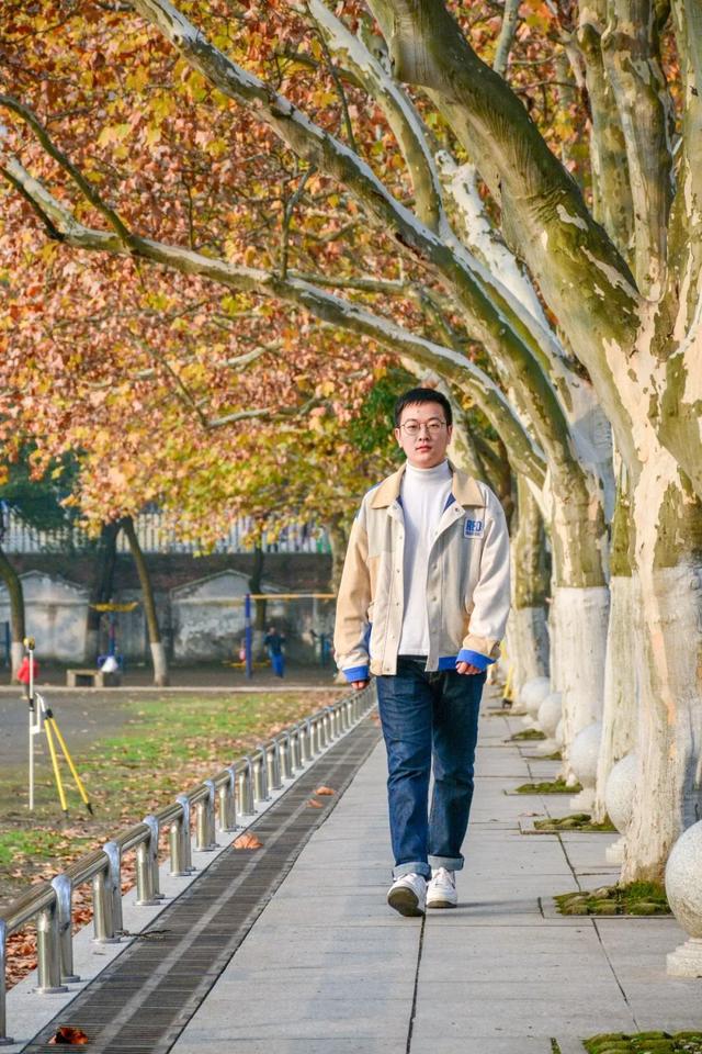 「輕松閱讀」年少有為！26歲博士，21篇SCI，近十項科研項目（26歲博士攻克世界難題）