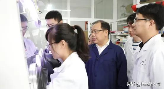 想要成為一名大學(xué)老師，需要具備哪些條件？學(xué)歷是基礎(chǔ)關(guān)鍵在能力