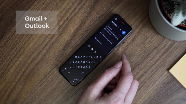 Android 之父創(chuàng)辦的手機公司宣布倒閉，但在線上「發(fā)布」了新機（“安卓之父”手機公司裁員30%,這個行業(yè)已不再是樂土了）