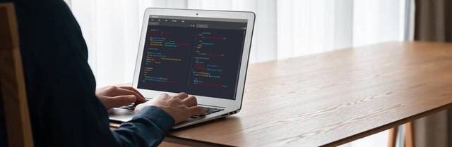 基于 vue.js 開發(fā)構(gòu)建的可視化低代碼平臺（vue代碼生成器可視化界面）