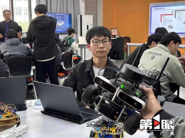 無縫對接！完美匹配！重慶首個汽車軟件人才定制班開班（重慶汽車人才招聘網）