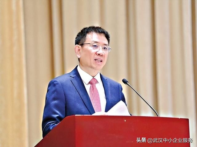 院士、企業家在全市科技創新大會上作主題發言 創新創業要有極高志向 敢于從底層技術突破沖刺世界領先