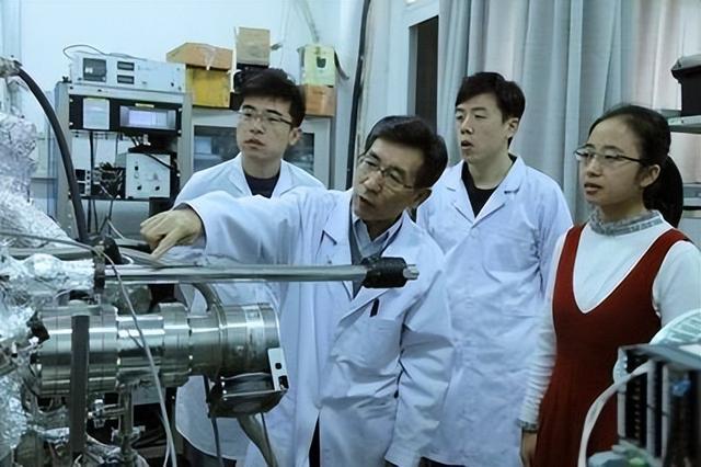 老師越界無底線行為！讓大四學生把所做科研項目送給學弟去參賽
