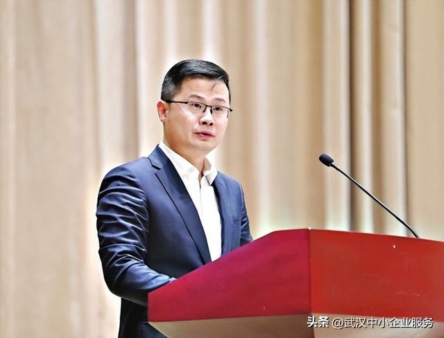 院士、企業家在全市科技創新大會上作主題發言 創新創業要有極高志向 敢于從底層技術突破沖刺世界領先