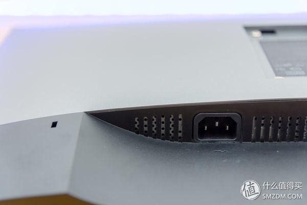 Dell 戴爾 U2518DR 深度測評：爆款2K顯示器從何修煉而來？（dell u2518dr怎么樣）