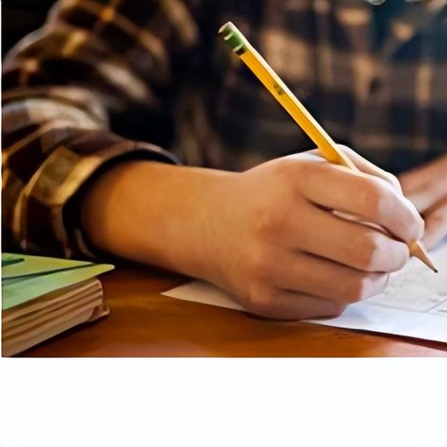 部隊黨員承諾書（部隊黨員承諾書2024承諾簡短）